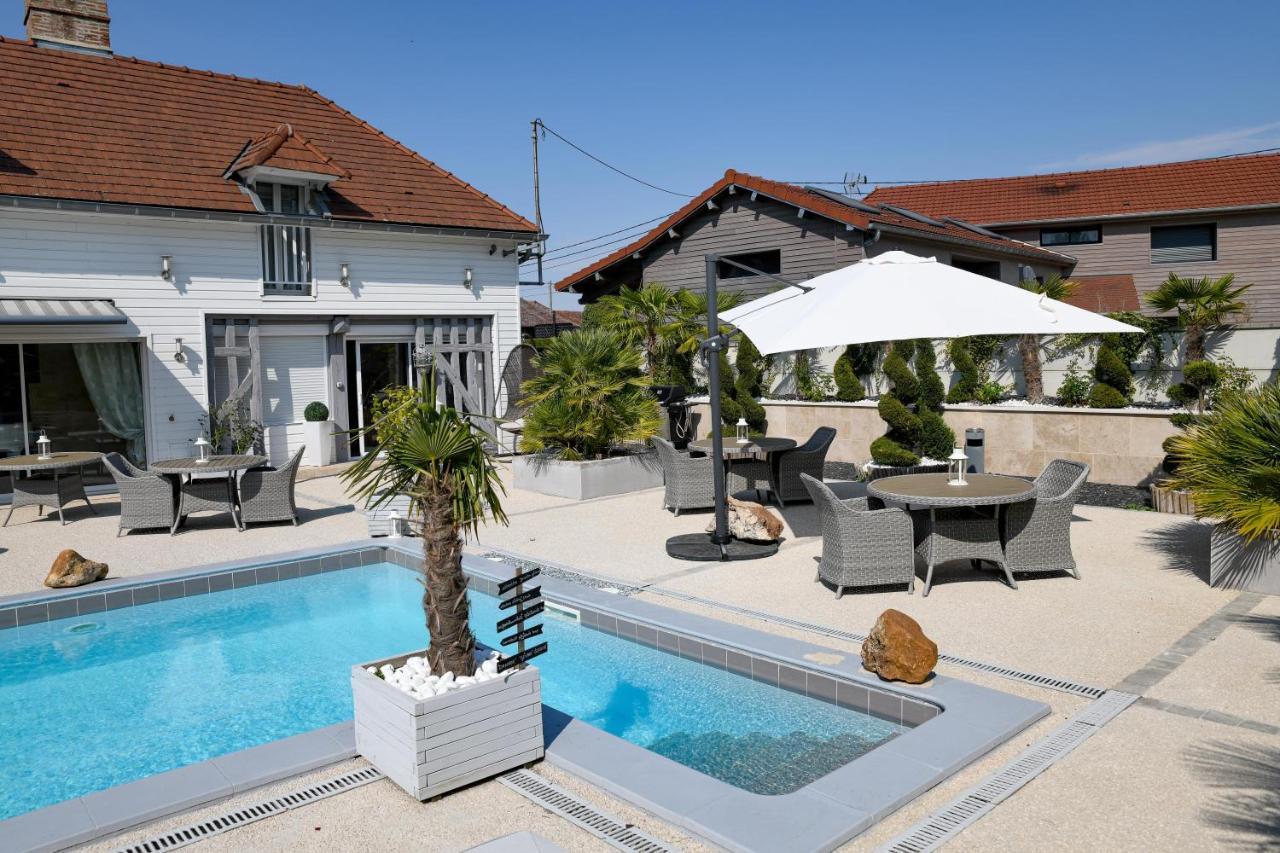 Villa de la Croix Villechétif Exterior foto